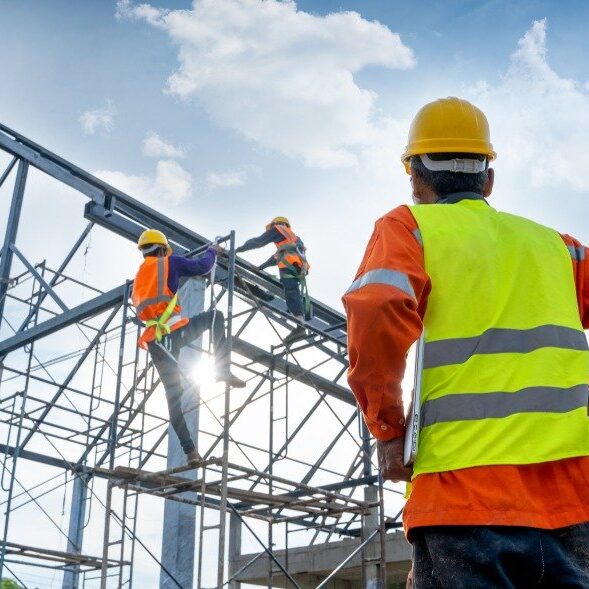 Engineer,Technician,Watching,Team,Of,Workers,On,High,Steel,Platform,engineer